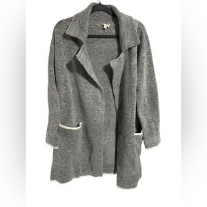 Hem and thread Women's Gray Open Front Sweater